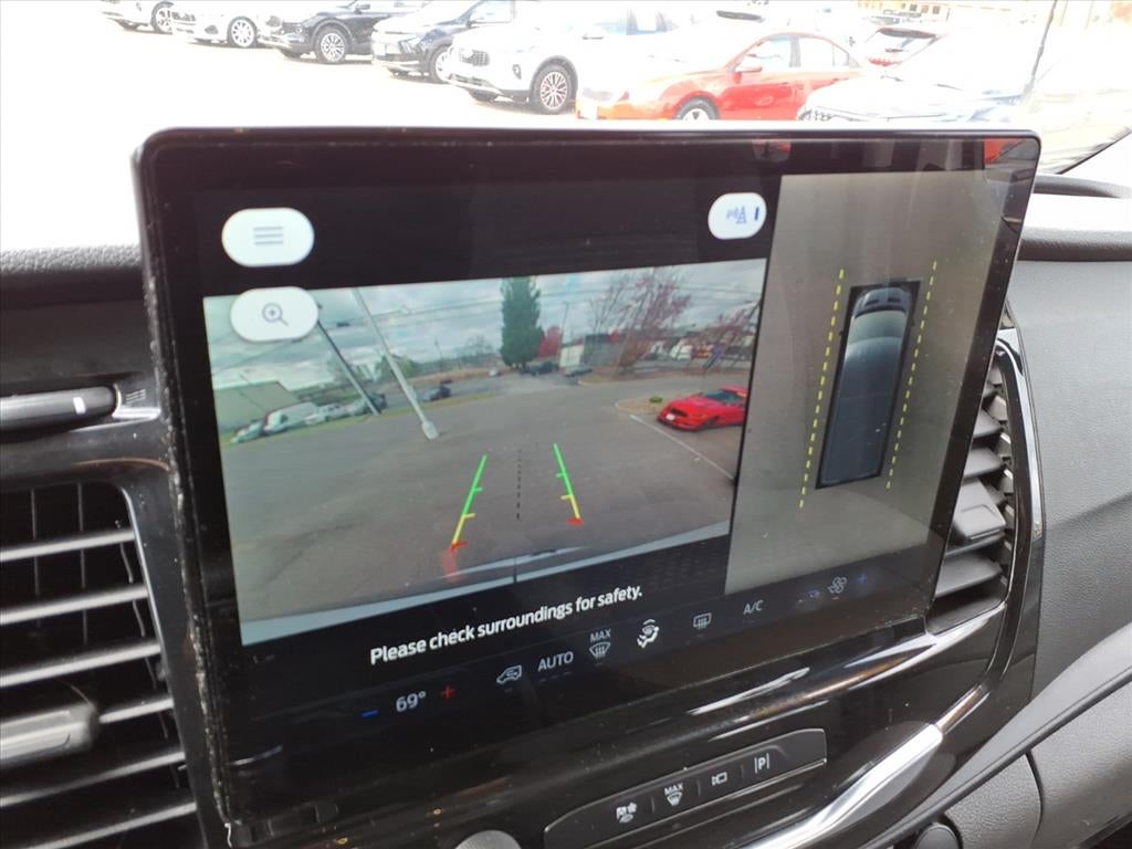 2023 Ford Transit Passenger Wagon XLT