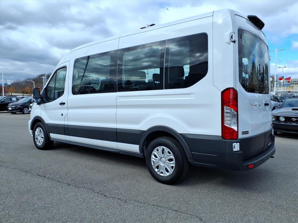 2023 Ford Transit Passenger Wagon XLT