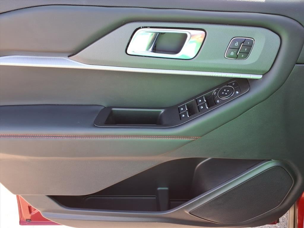 2025 Ford Explorer Base