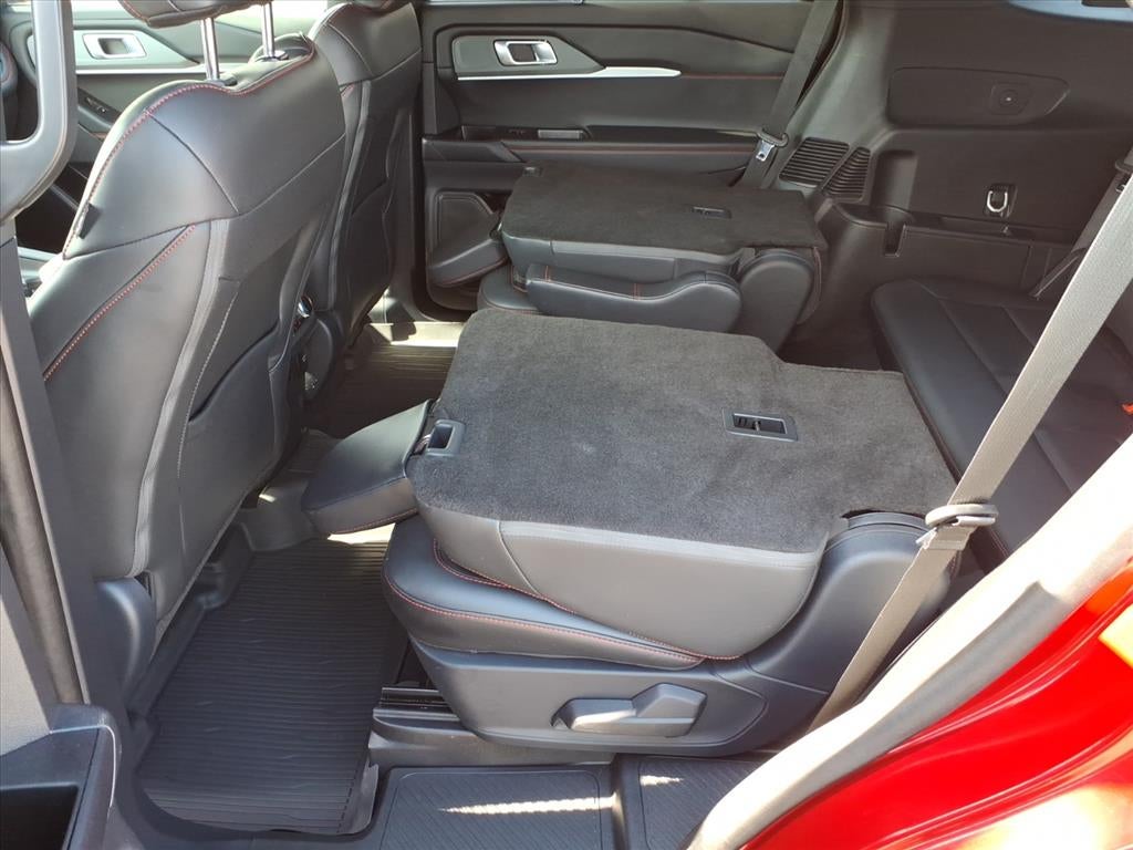 2025 Ford Explorer Base