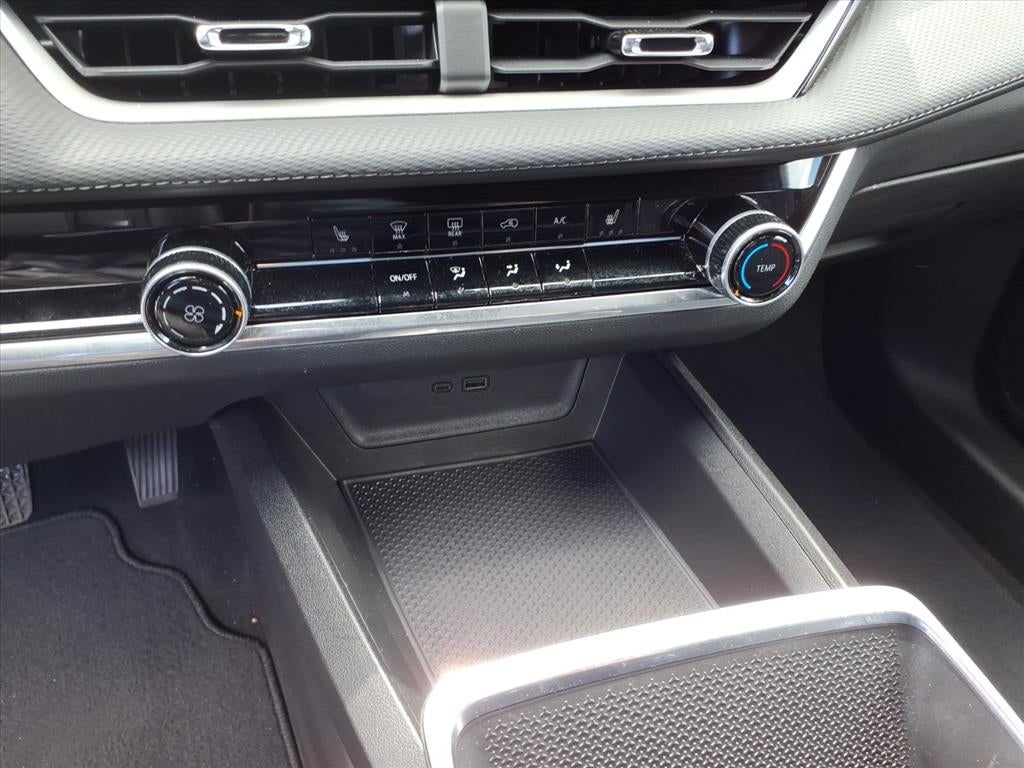 2025 Chevrolet Equinox LT - Photo 13