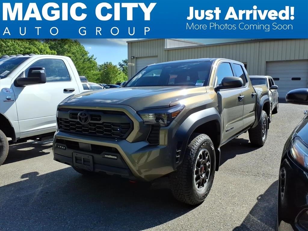 2026 Toyota Tacoma SR5 4x4 Double Cab Long Bed's photo