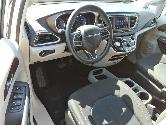 2021 Chrysler Voyager L