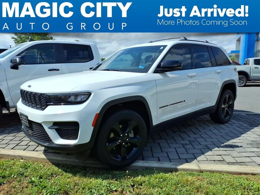 2023 Jeep Grand Cherokee Altitude 4x4