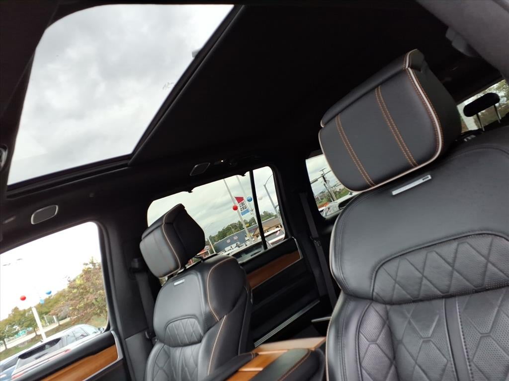 2024 Jeep Grand Wagoneer L Series III 4x4