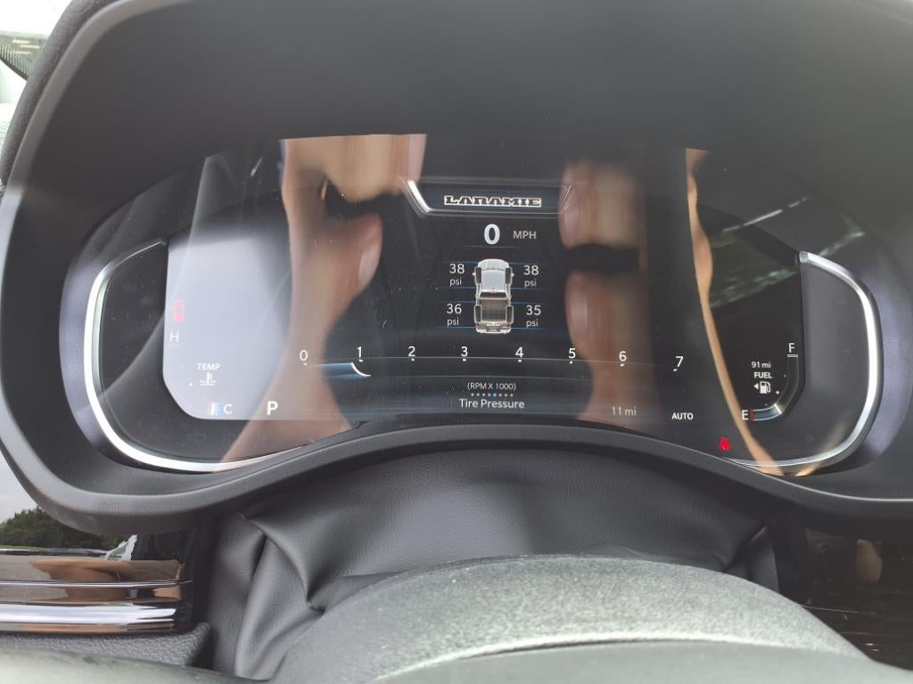 2025 RAM 1500 Laramie Crew Cab 4x4 5'7' Box