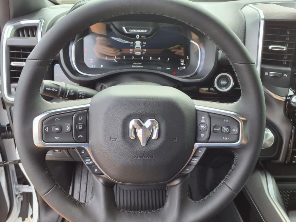 2025 RAM 1500 Laramie Crew Cab 4x4 5'7' Box