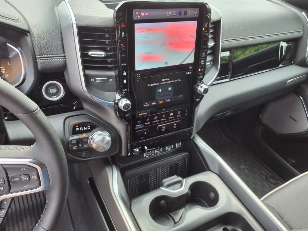 2025 RAM 1500 Laramie Crew Cab 4x4 5'7' Box