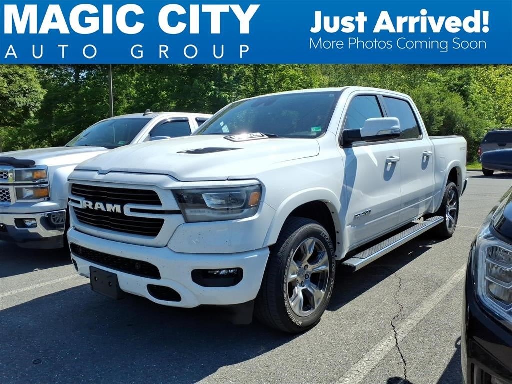 2022 RAM 1500 Laramie 4x4 Crew Cab 5'7's photo