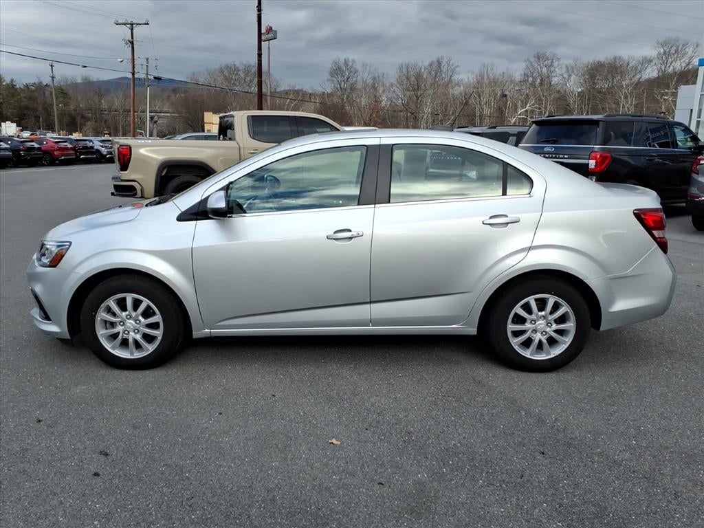 2020 Chevrolet Sonic FWD Sedan LT