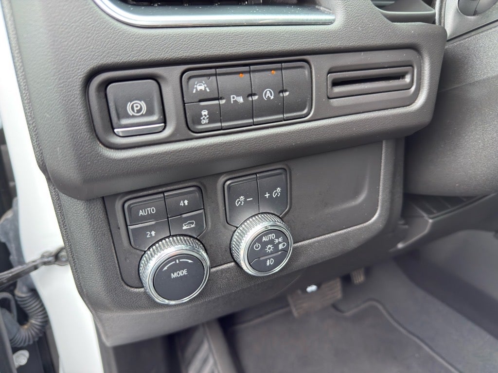 2024 GMC Yukon 4WD SLT