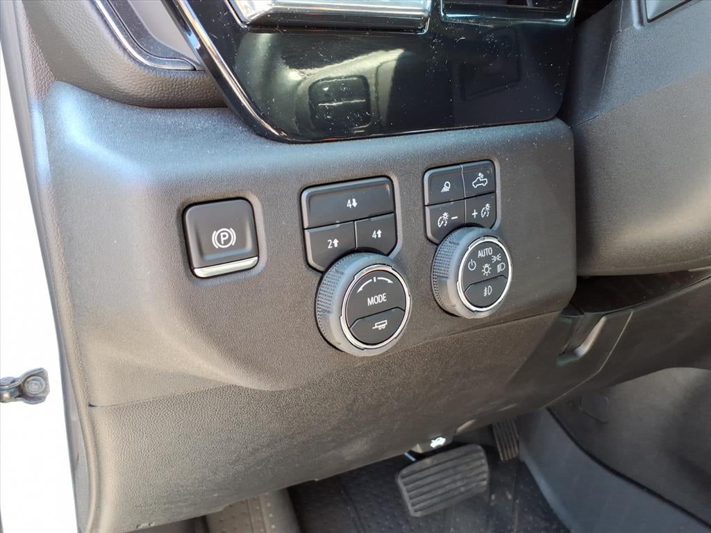 2025 Chevrolet Silverado 2500HD 4WD Crew Cab Standard Bed LT
