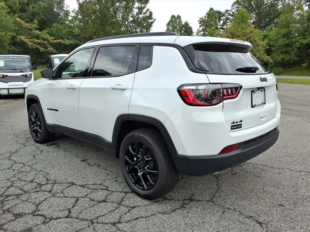2026 Jeep Compass Latitude Altitude