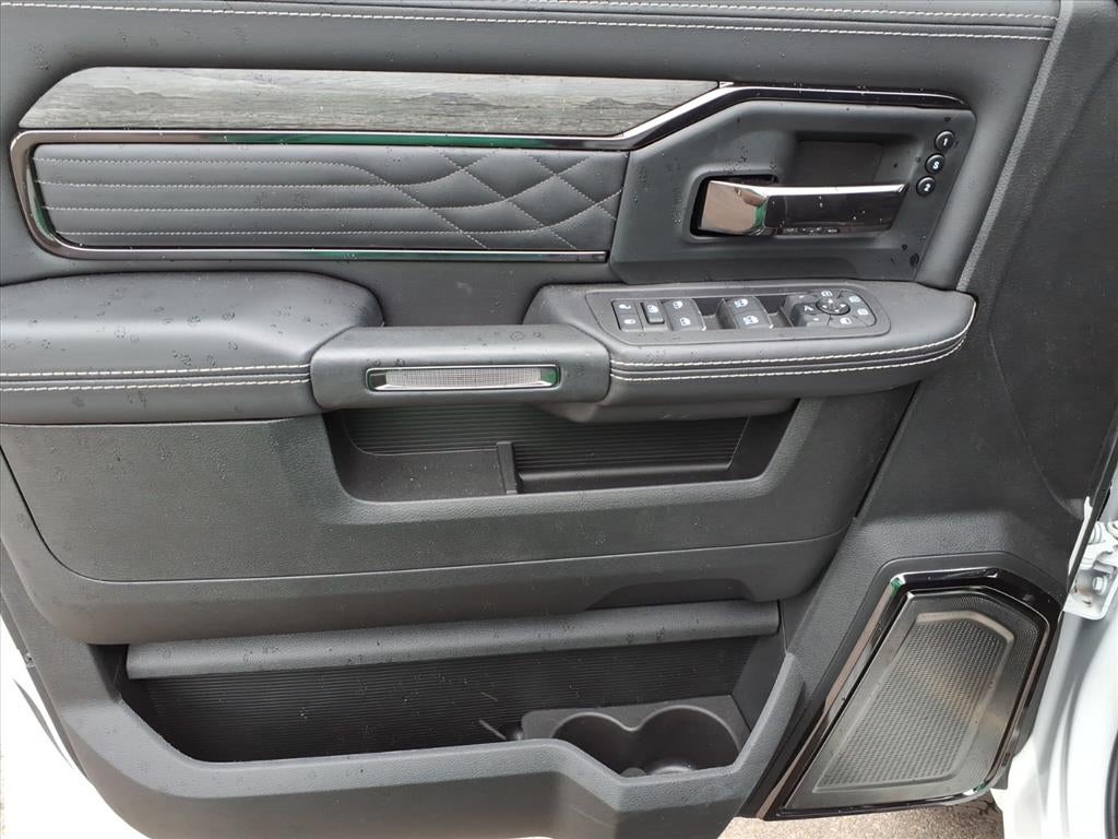2025 RAM 2500 Limited Crew Cab 4x4 6'4' Box