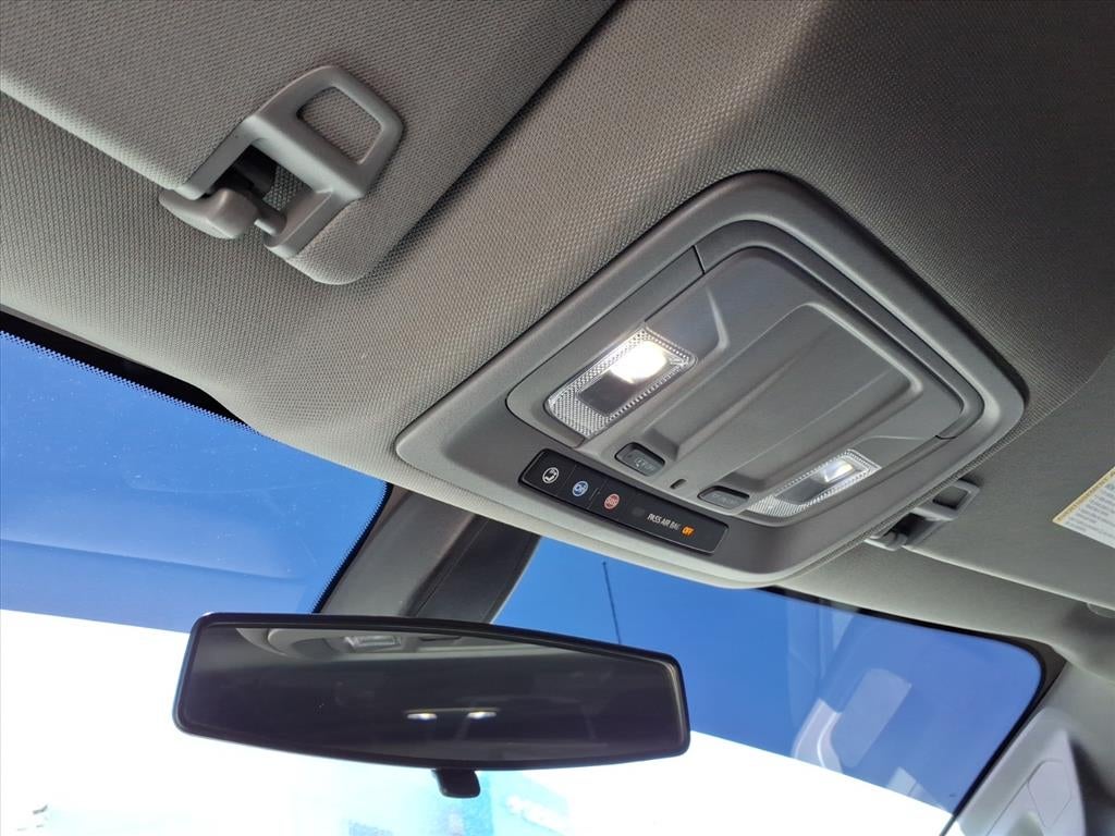 2022 Chevrolet Silverado 1500 LTD 2WD Crew Cab Short Bed Custom