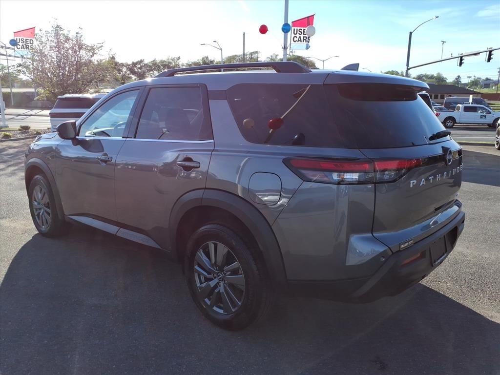 2025 Nissan Pathfinder SV 4WD