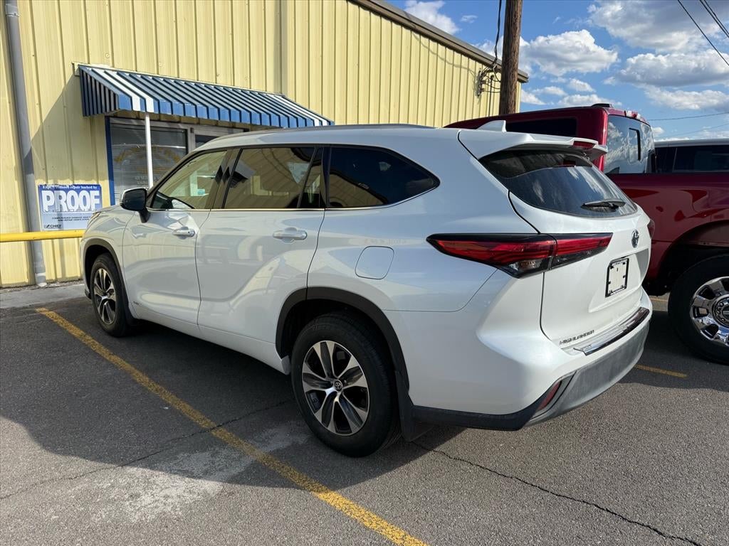 2022 Toyota Highlander Hybrid XLE